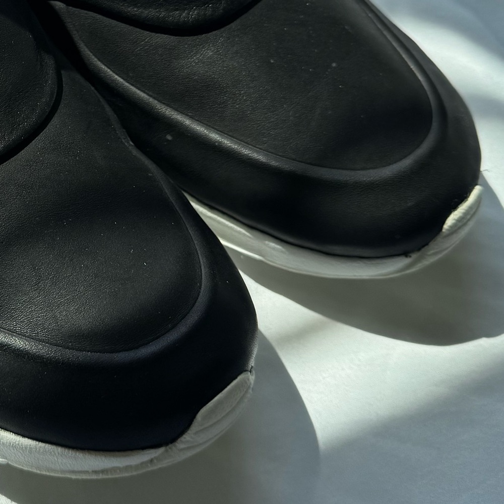 Today Sale ‼️ NIKE Black Slip-On Unisex Sneakers - Picture 8 of 9